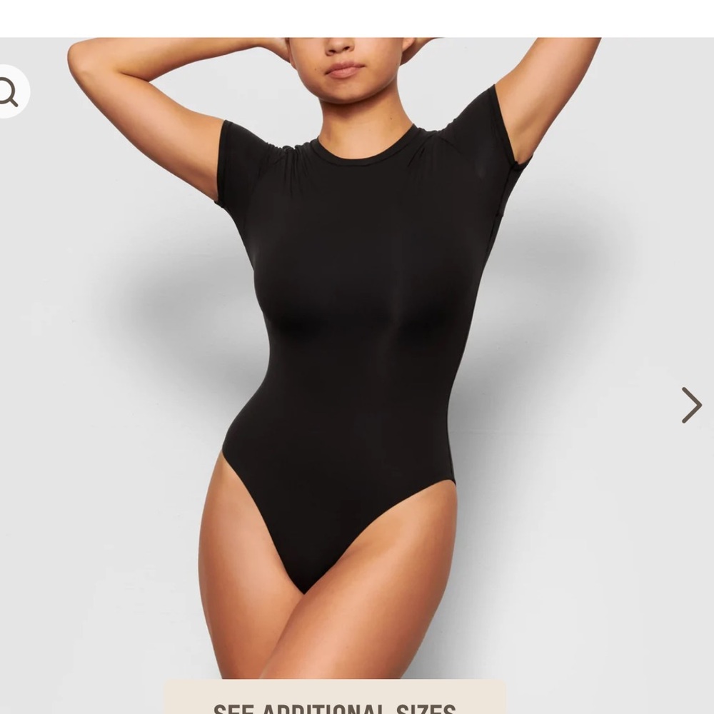 Skims FITS EVERYBODY T-SHIRT BODYSUIT Med NWT